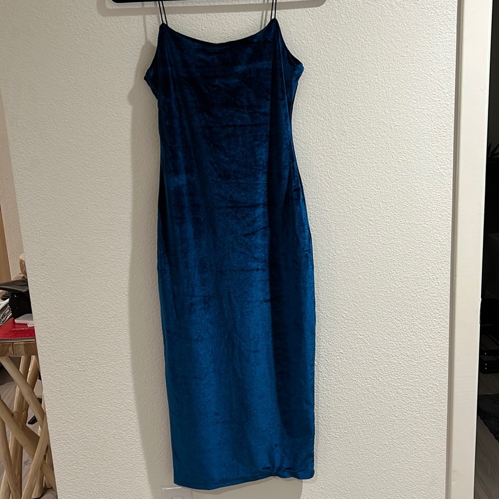 Dance&Marvel Midnight Blue Velvet Midi Dress -medium